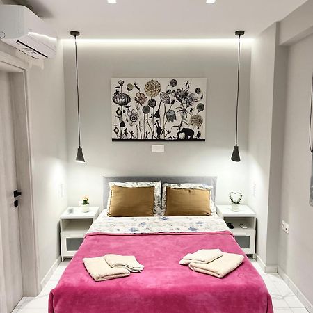 Blueline Apartment 2 Loutráki Dış mekan fotoğraf