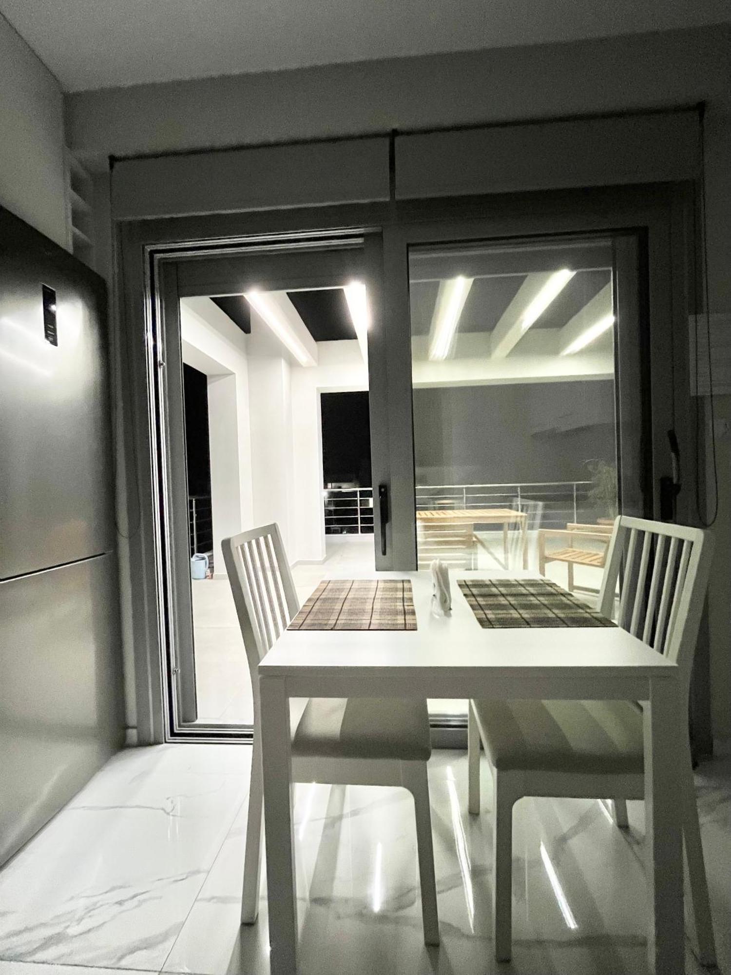 Blueline Apartment 2 Loutráki Dış mekan fotoğraf